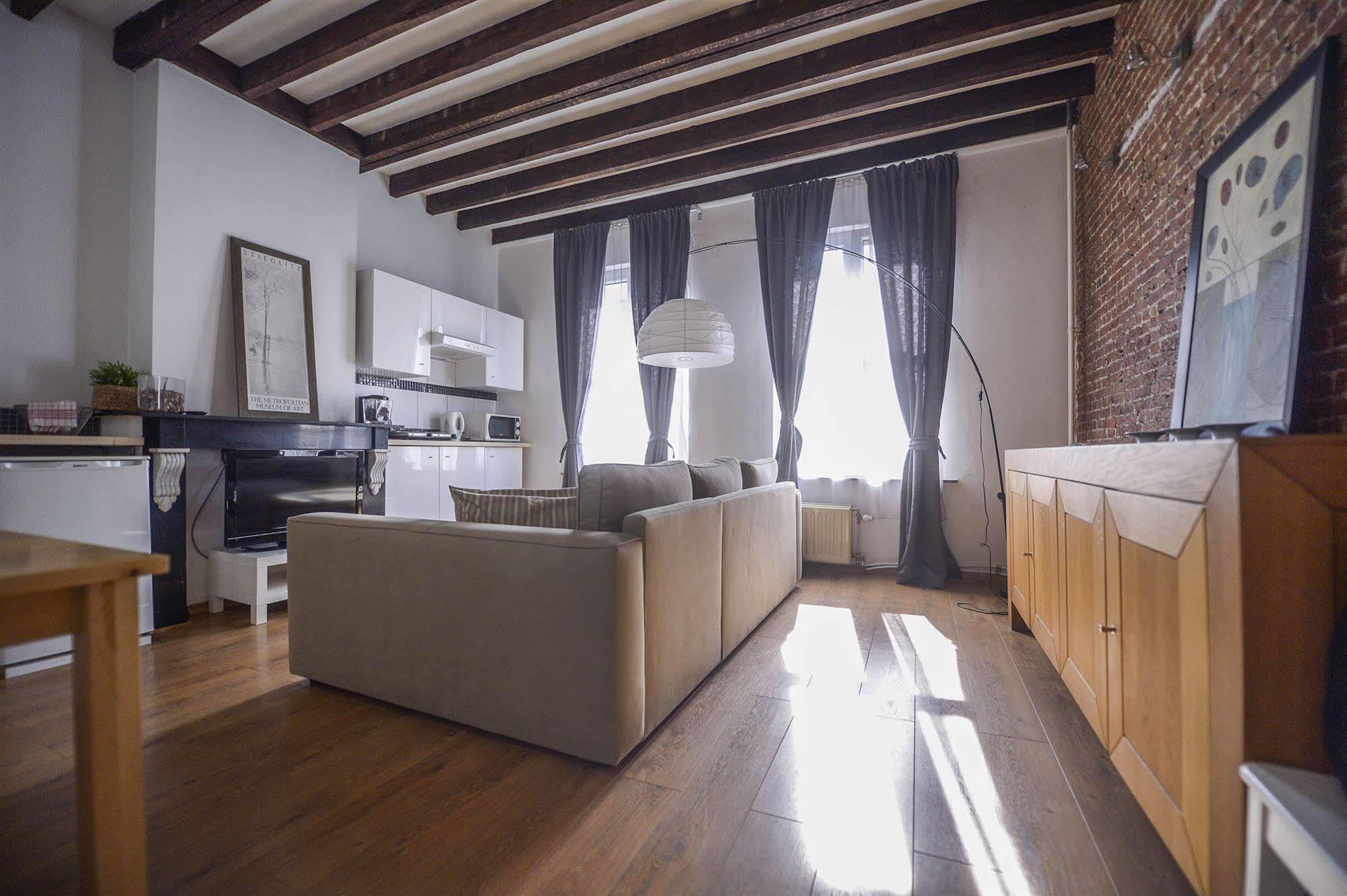 Aparthotel Van Hecke Anversa Esterno foto